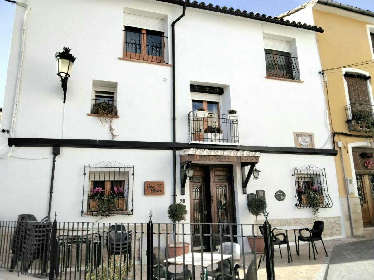 Casa Blanca - Housity
