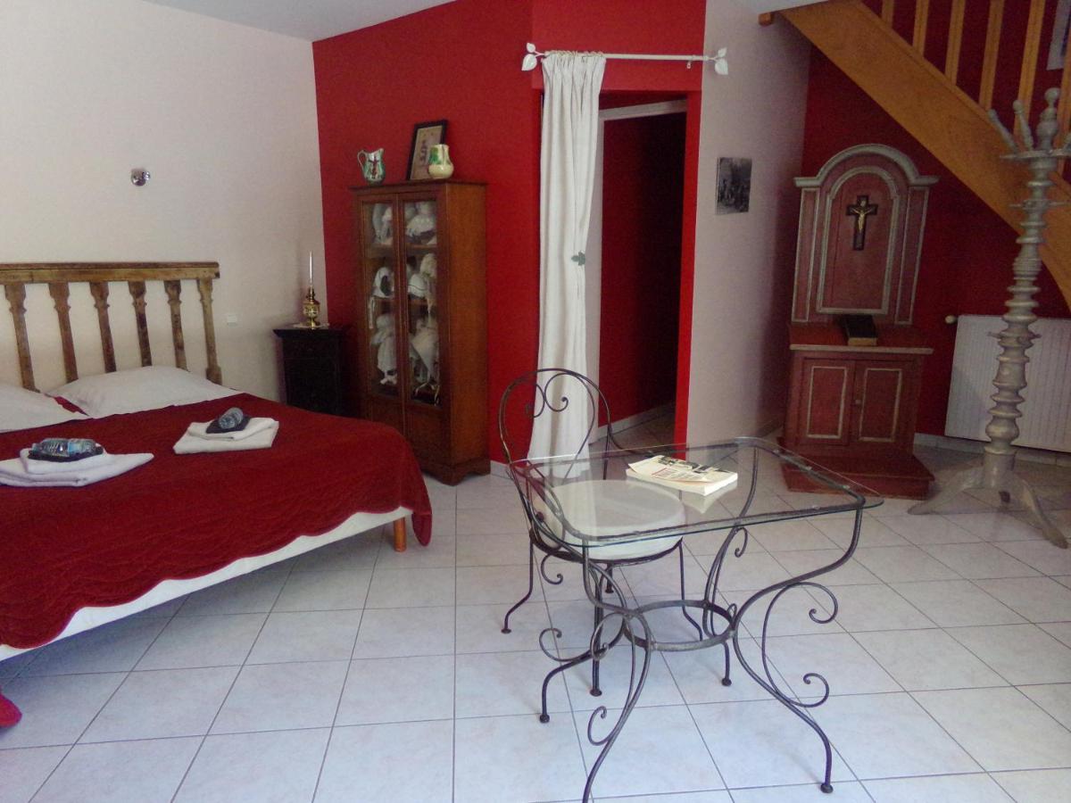 Chambres et table d'hôtes, maisonnettes individuelles dans propriété privée - Housity