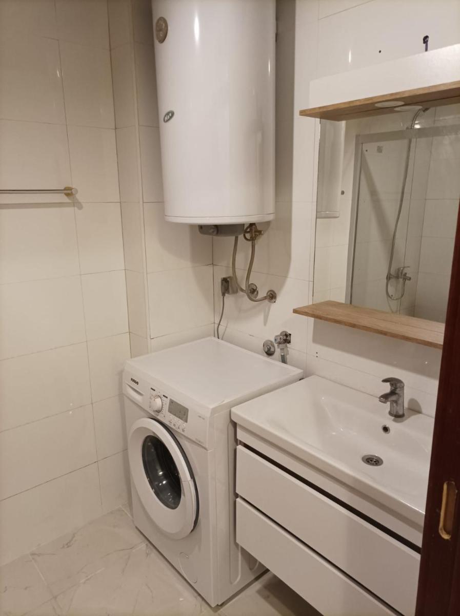 Suitetrails - Two Rooms And Kitchen, bathroom with balcony apartment