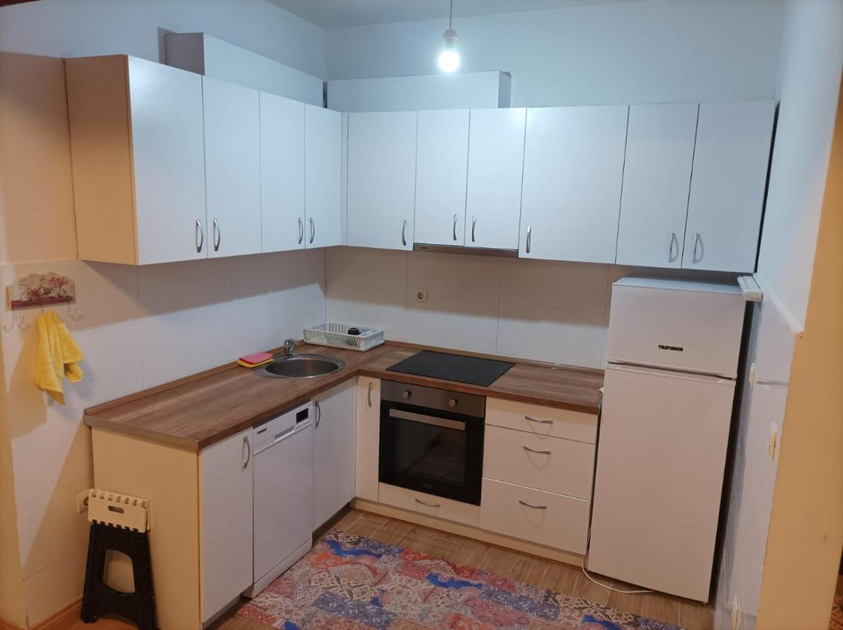 Suitetrails - Two Rooms And Kitchen, bathroom with balcony apartment