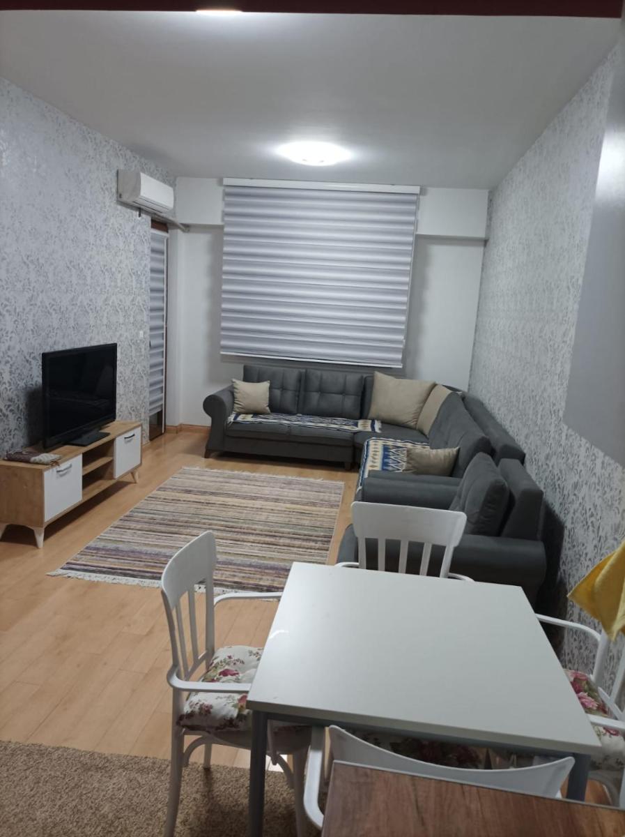 Suitetrails - Two Rooms And Kitchen, bathroom with balcony apartment