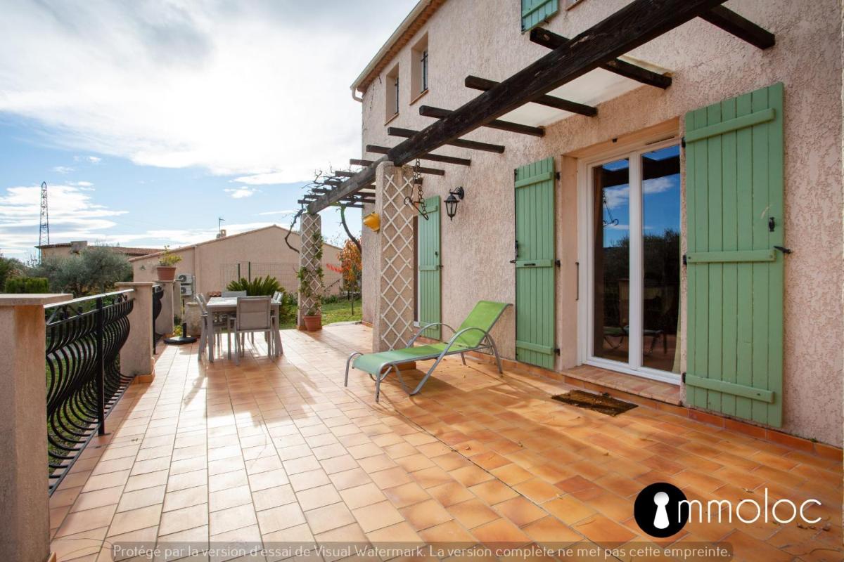 4 bedroom house with air conditioning and garden - Housity