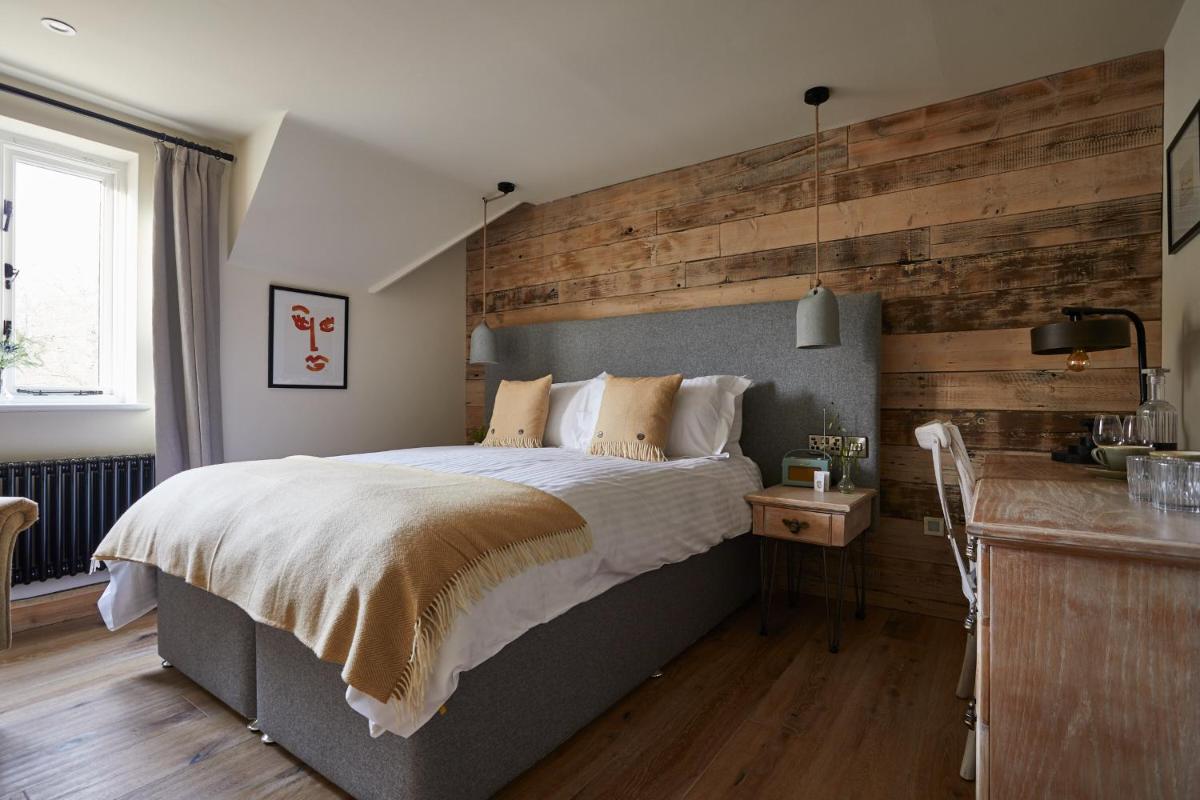 Wild Thyme & Honey - Housity