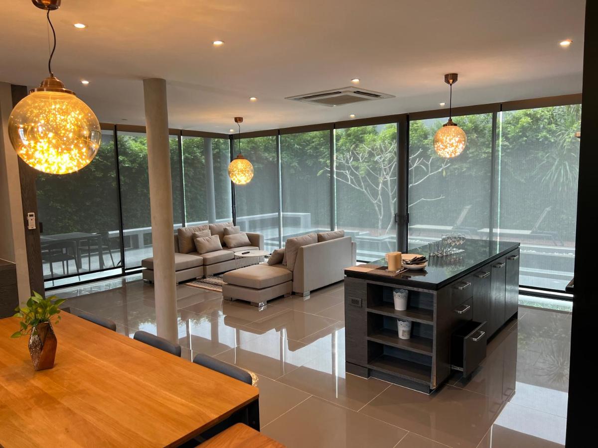 3 Bedroom Bang Tao Villa with pool - Housity