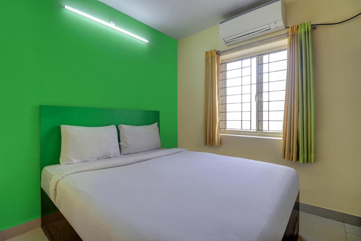 Fab Green Tree Inn - Housity