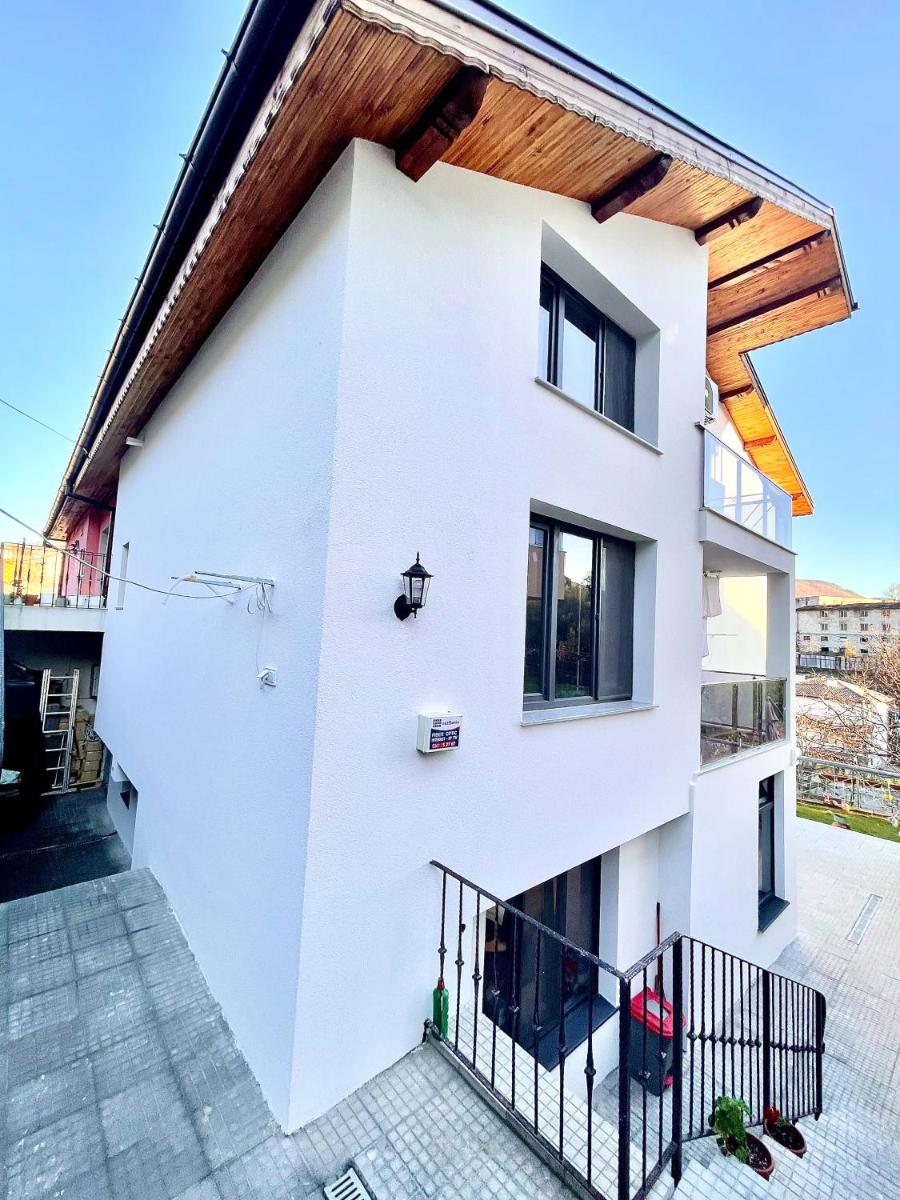 Stylish loft studio with great view to Ardino - Housity