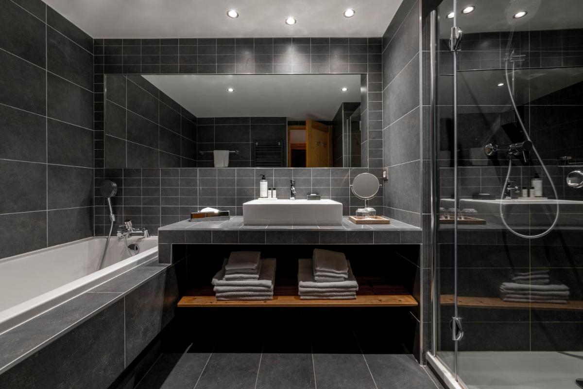 Salle de bains dans l'établissement Chalet Hotel Kaya