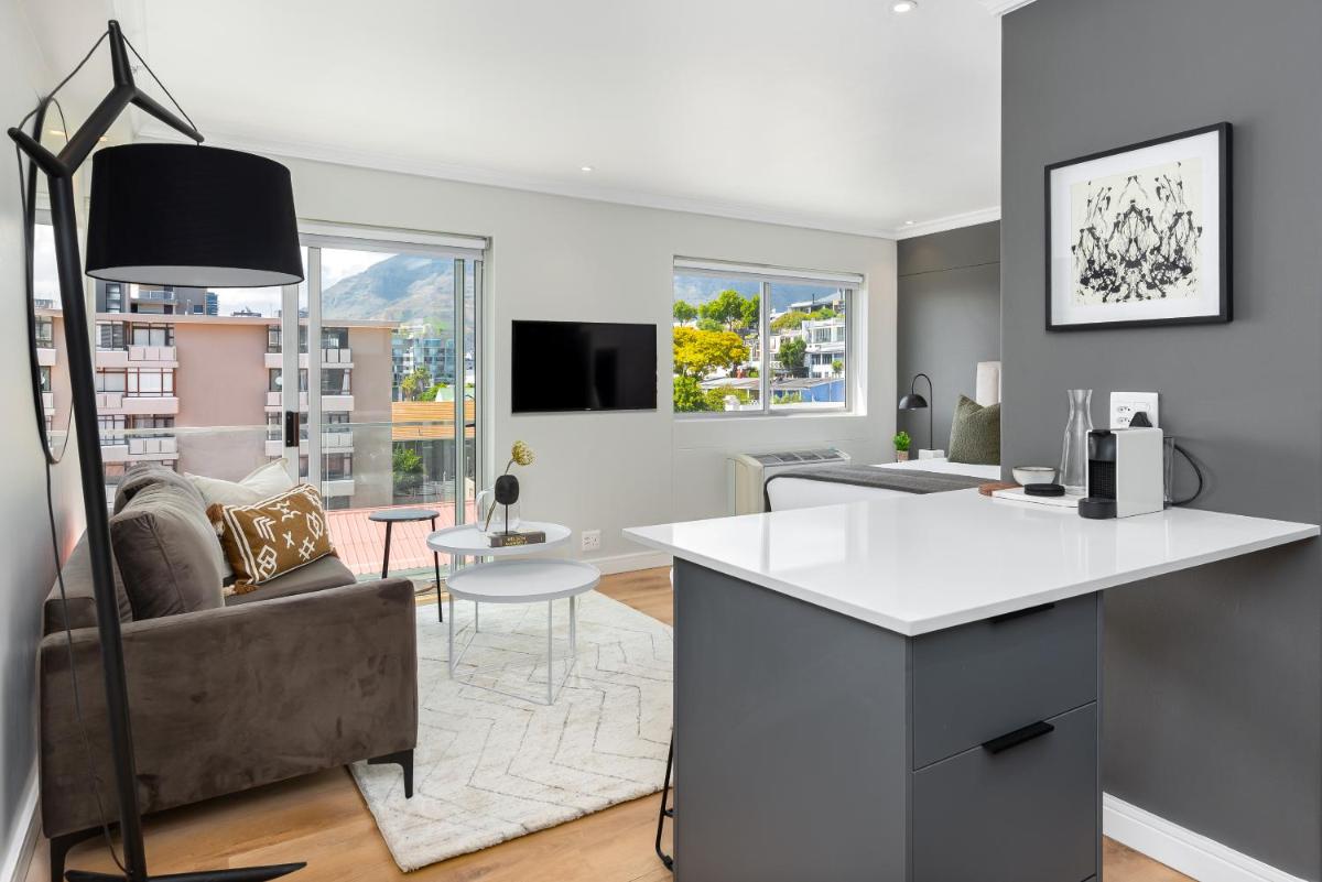 Point Break Luxury Apartments - Housity