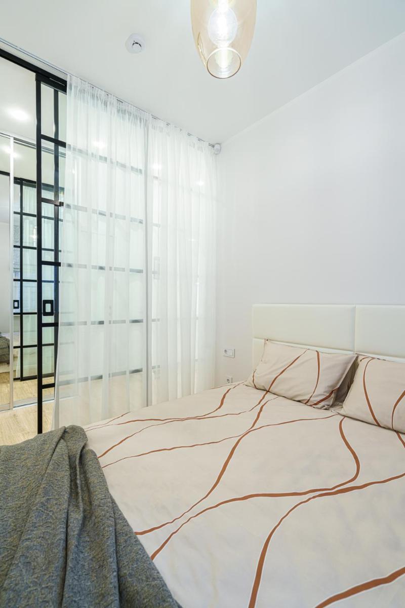 Suitetrails - Modern Rustic in Center-PRIME RENTALS
