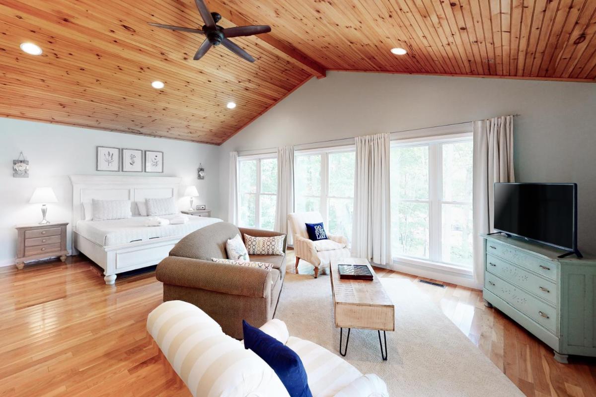Dragonfly Cove - Housity
