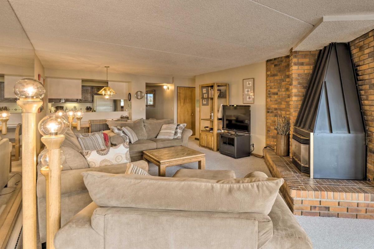 Dillon Condo with Fireplace Less Than 15 Mi to Breck! - Housity