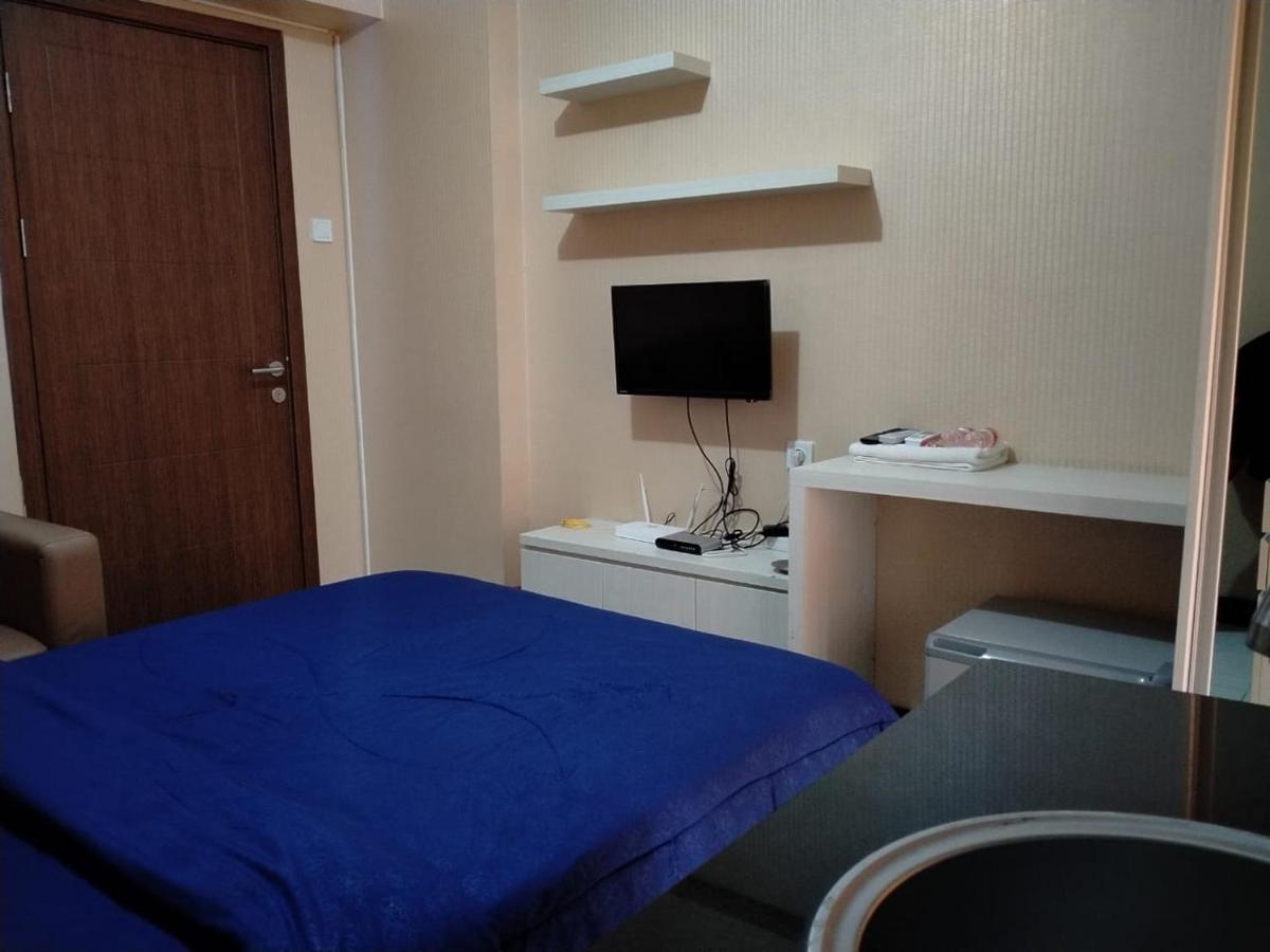 Cinere Resort Apartment by Celebrity Room - Housity