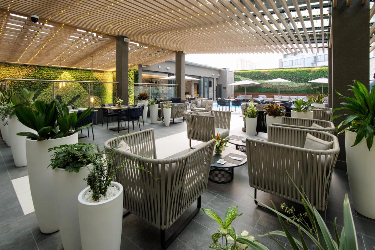 K Hotel Douala - Hizvo