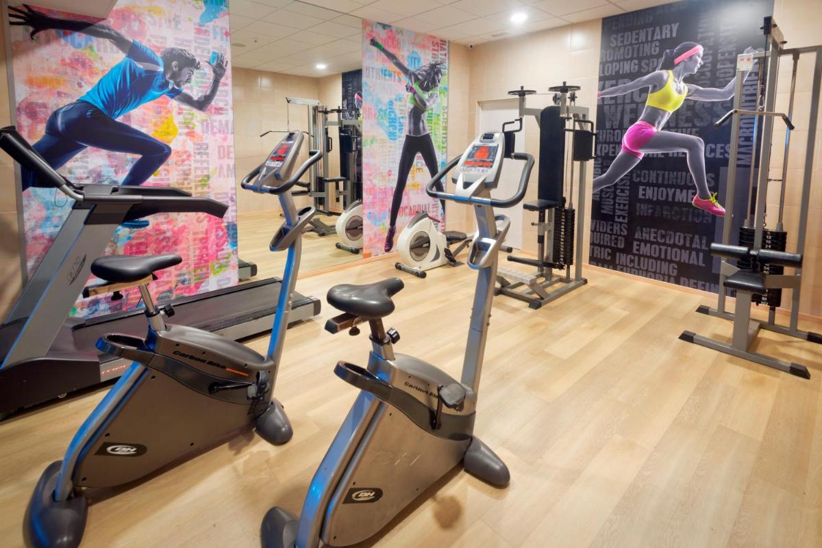 Gimnasio o instalaciones de fitness de GHT Oasis Tossa & Spa