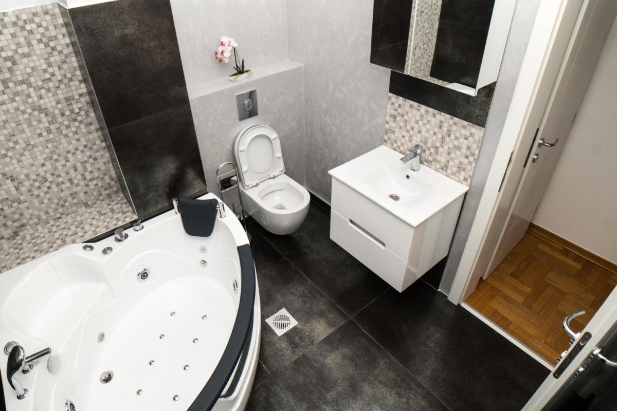 Lux stan u centru Vrbasa - Housity