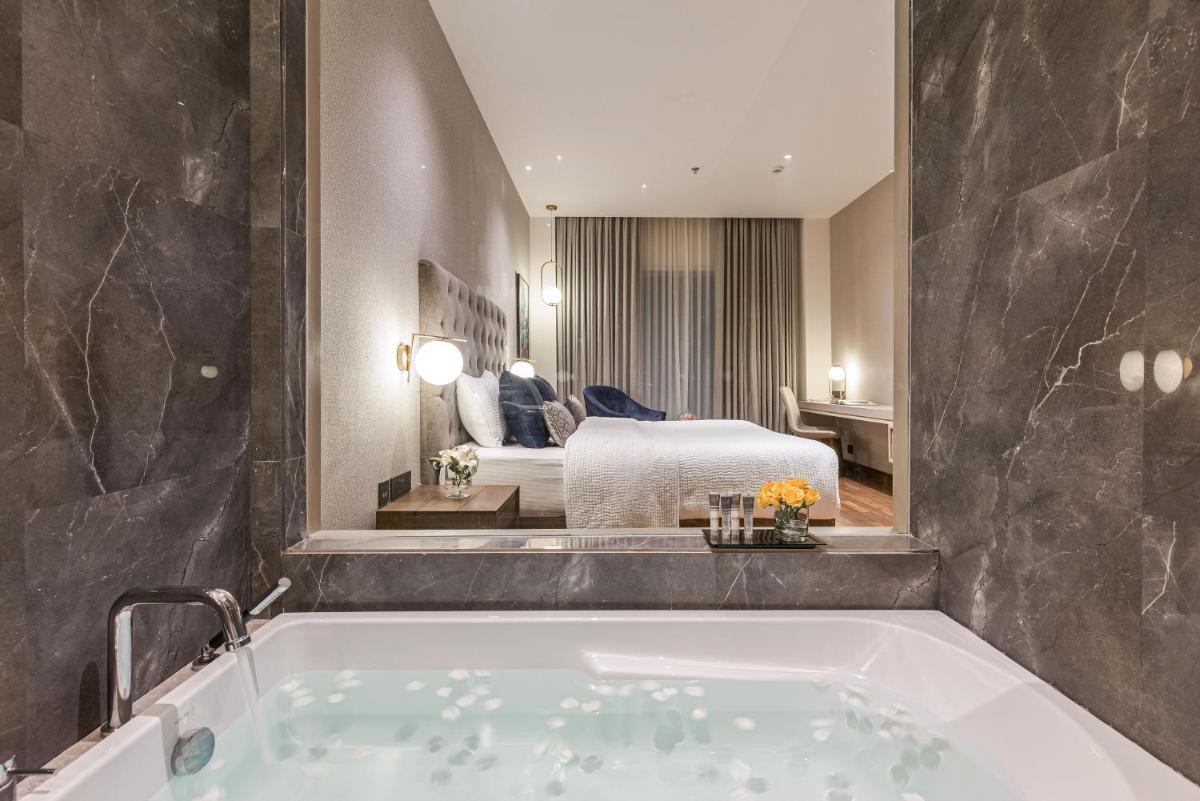 Wyndham Chandigarh Mohali - Hizvo