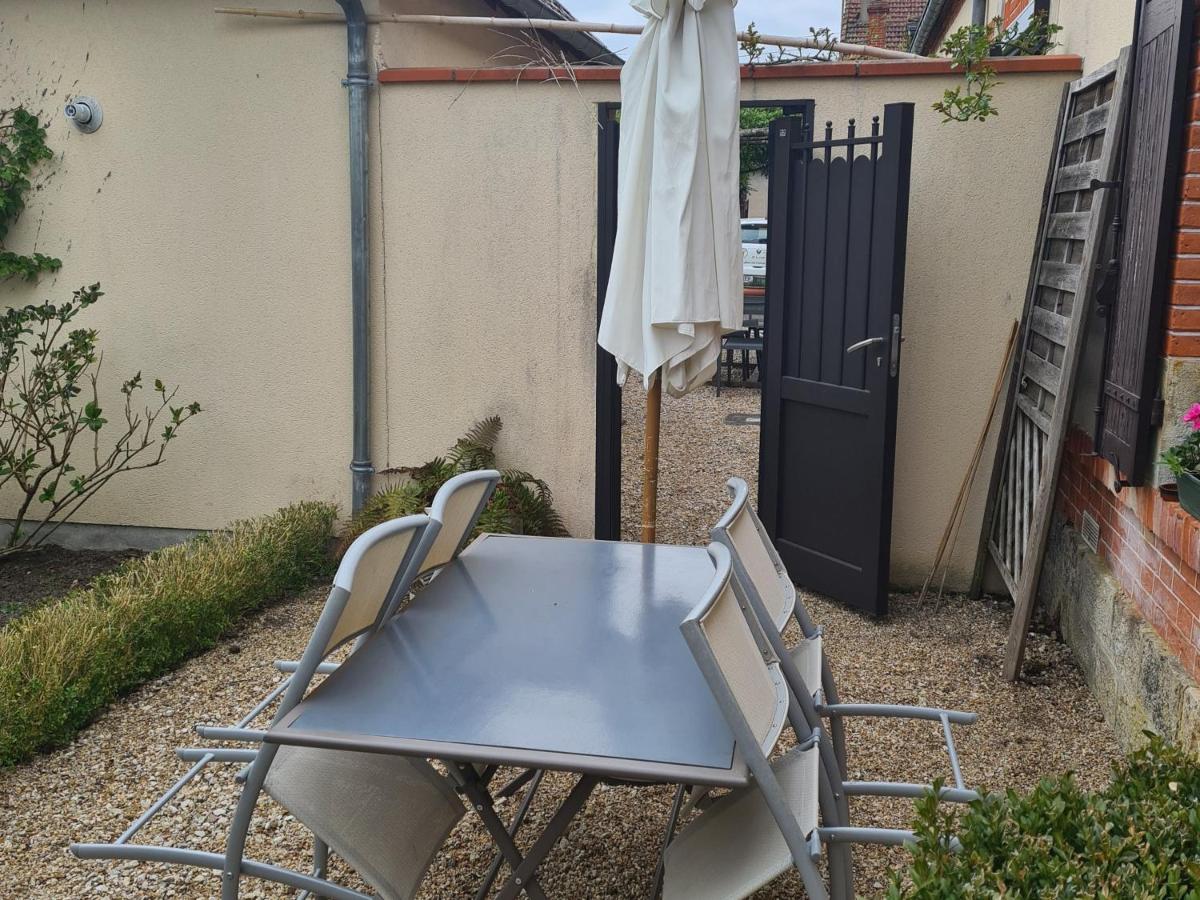 Gîte Chécy, 2 pièces, 2 personnes - FR-1-590-9 - Housity