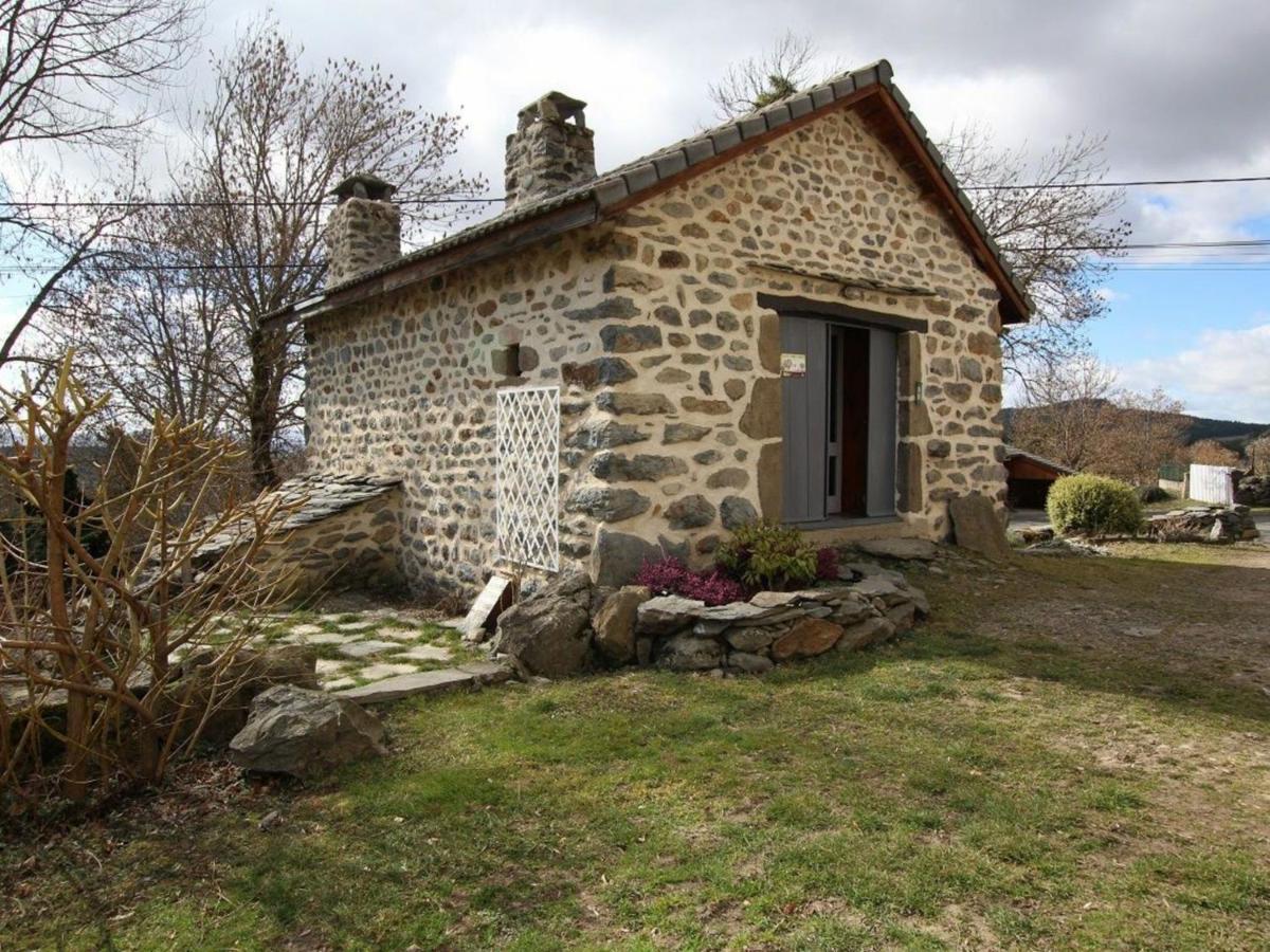 Gîte Saint-Julien-Chapteuil, 3 pièces, 4 personnes - FR-1-582-109 - Housity