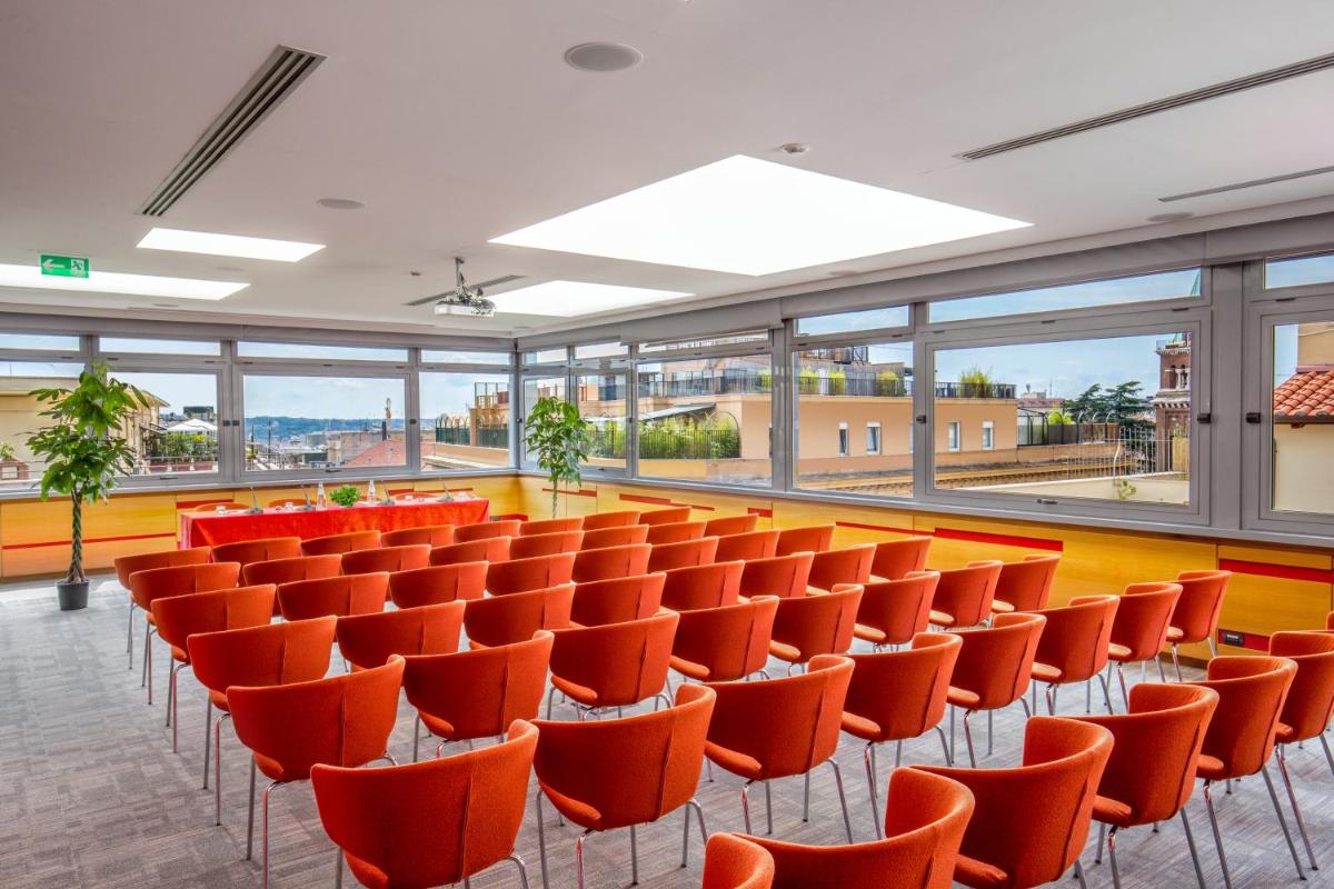 UNAWAY Hotel Empire Roma - Housity
