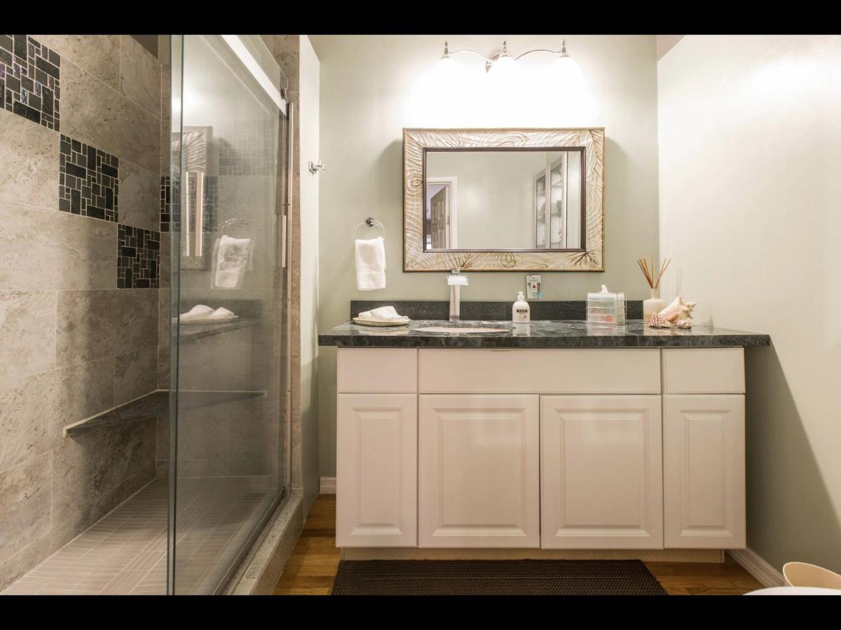 Suitetrails - Unwind Island 3 Bedrooms 3 full washrooms