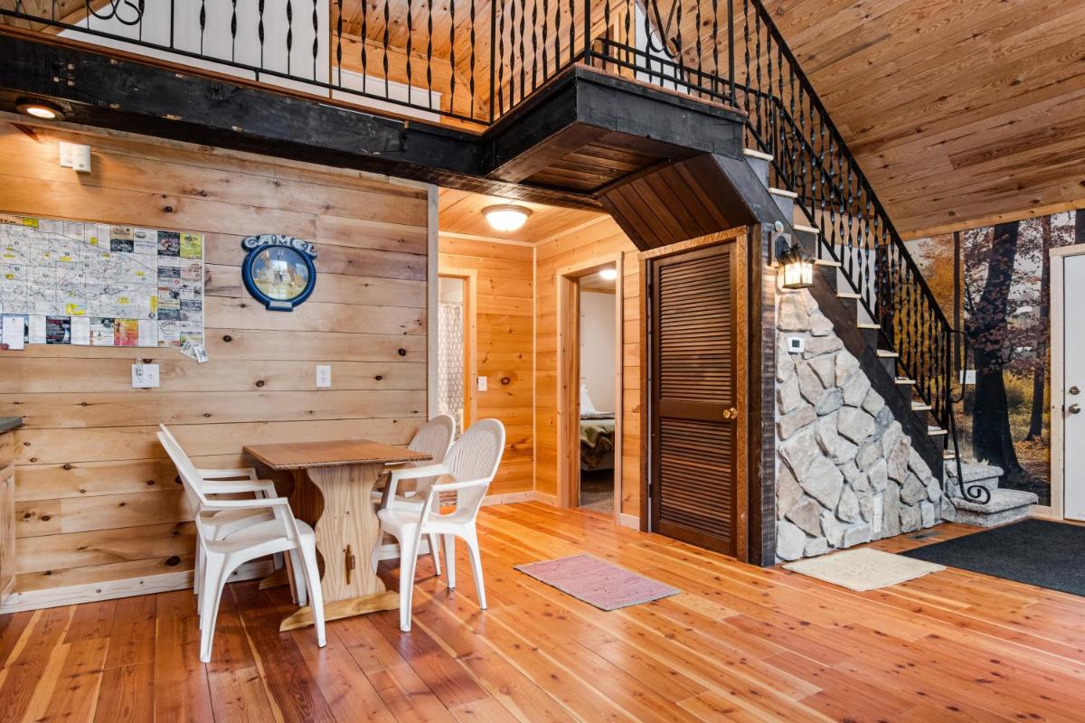 Zachs Cabin - Housity