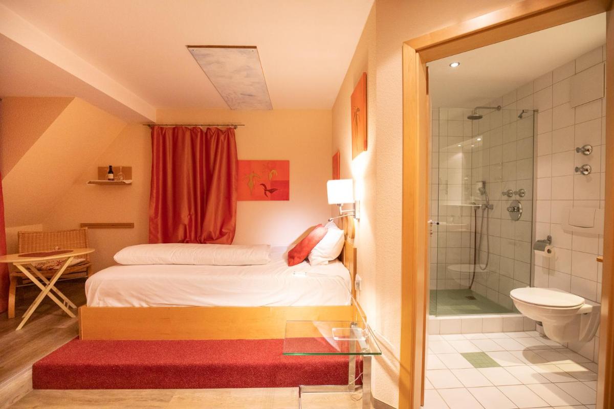 Hotel Restaurant Grüner Baum und Altes Tor - Hizvo