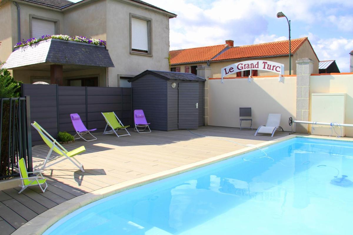Logis Hotel Restaurant Le Grand Turc - Housity