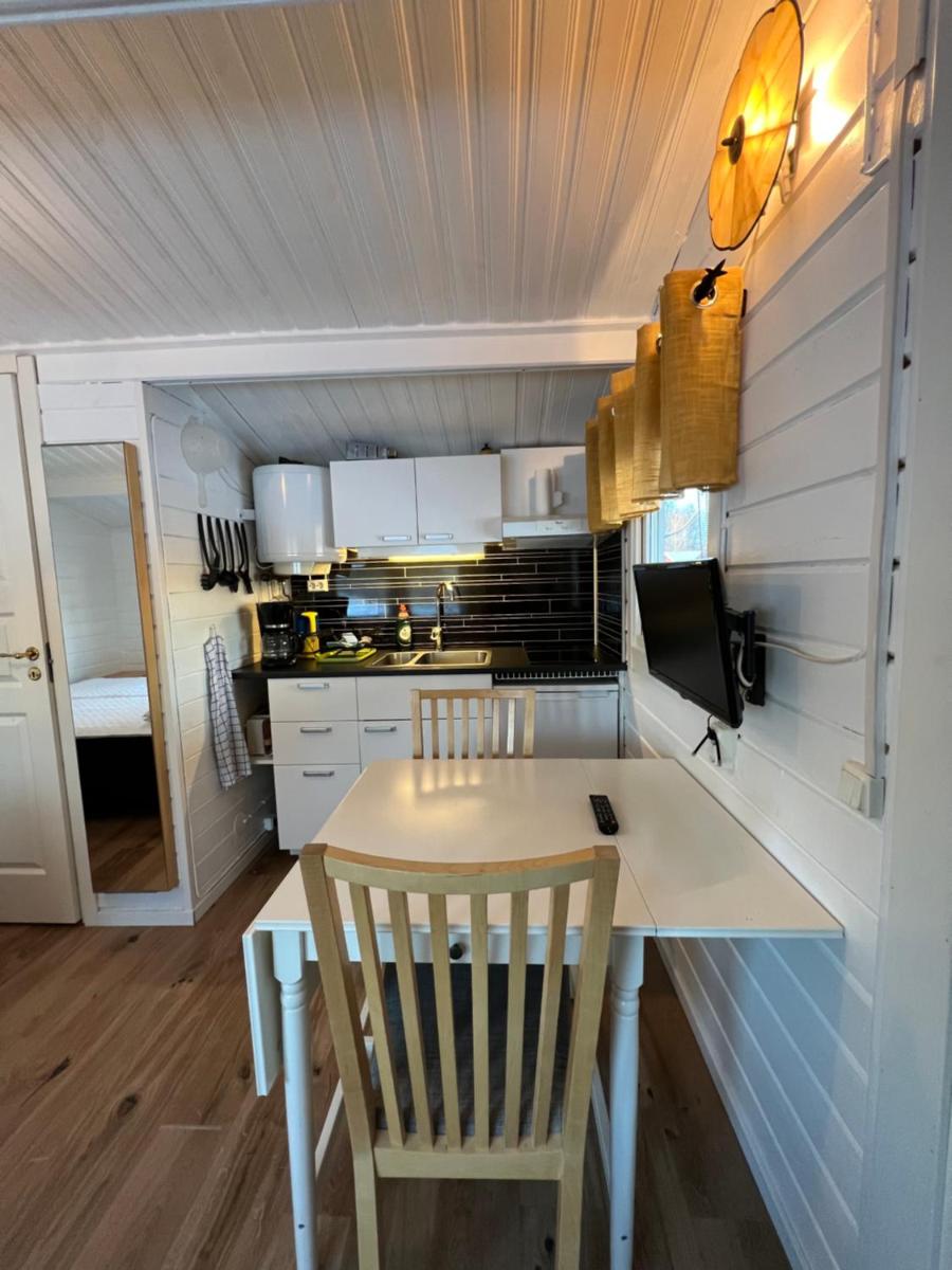 Smedens Stugby - Housity