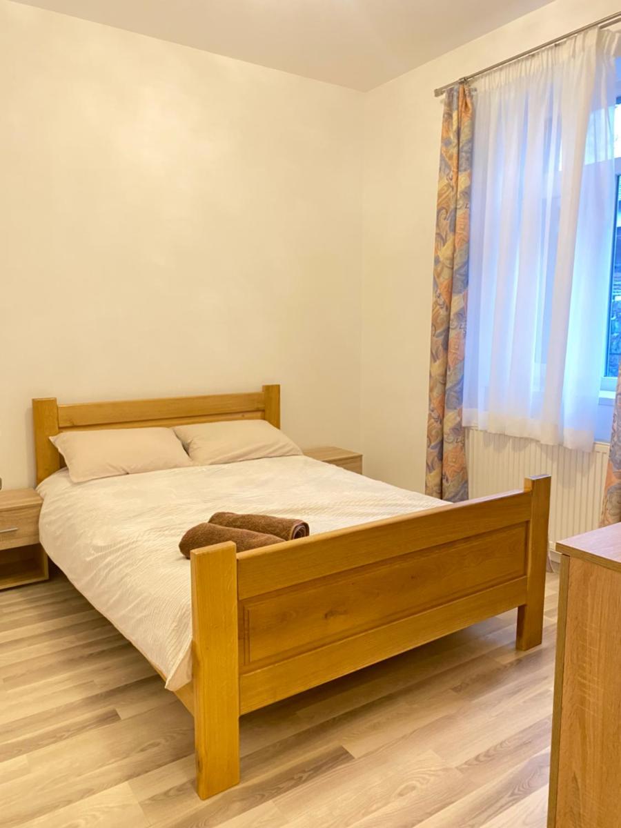 Central House Oradea - Housity
