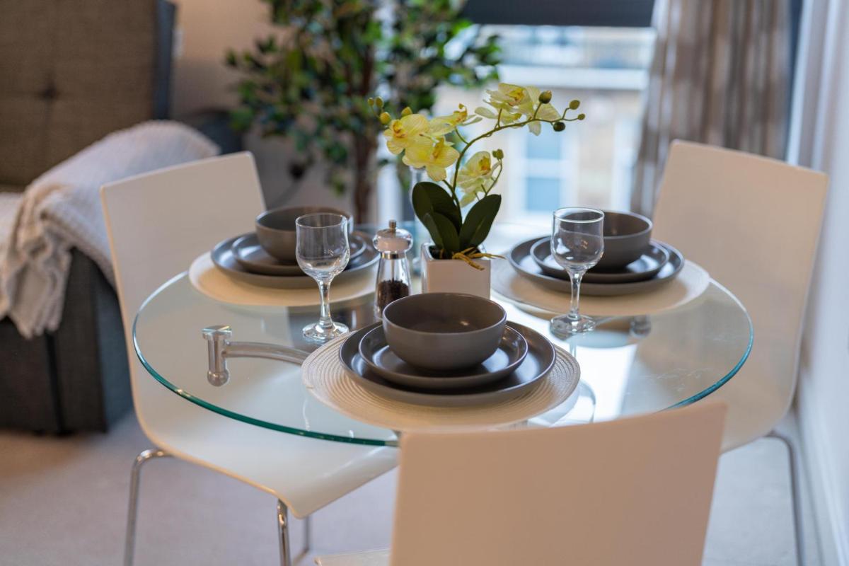 Windsor Luxury Studio Apartment - Housity
