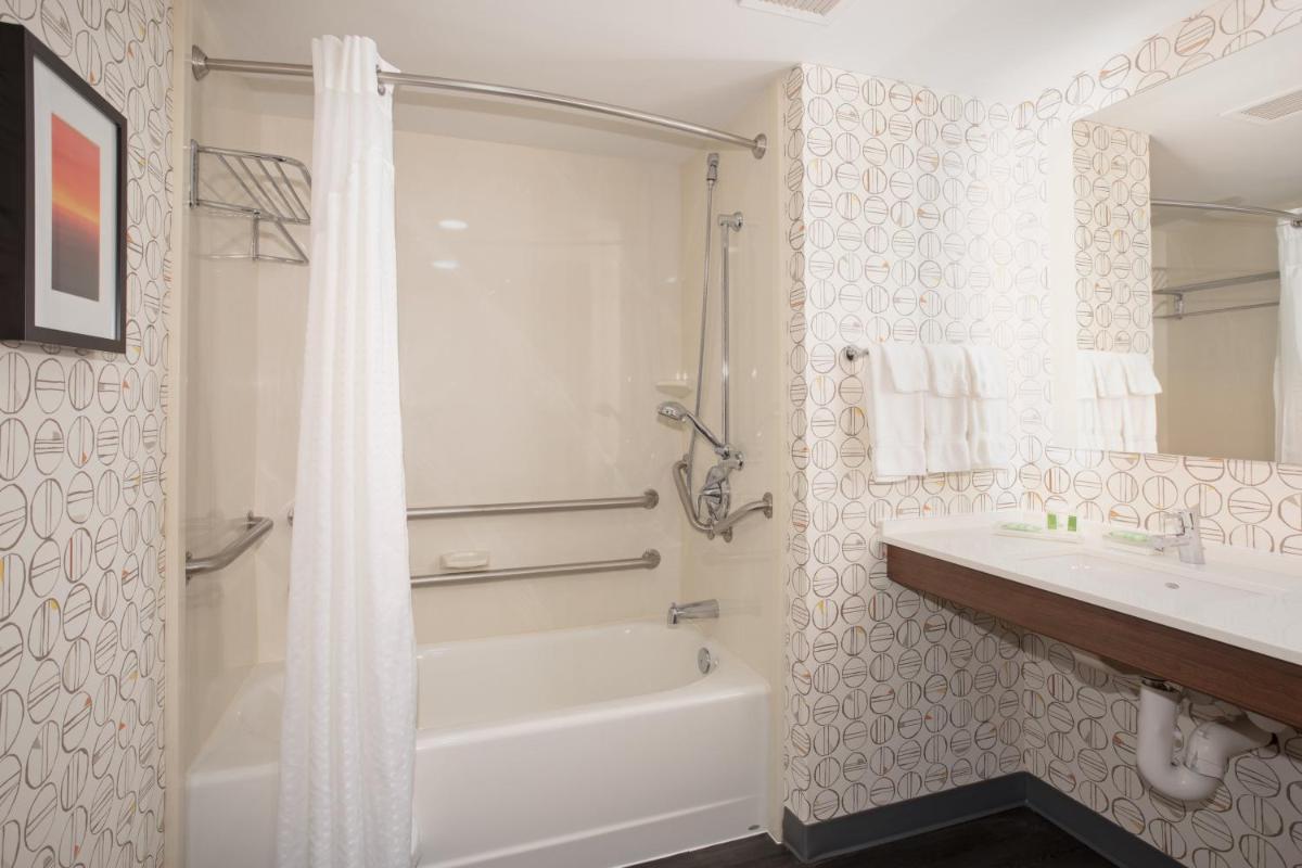 Holiday Inn Winchester Southeast-Historic Gateway, an IHG Hotel - Housity