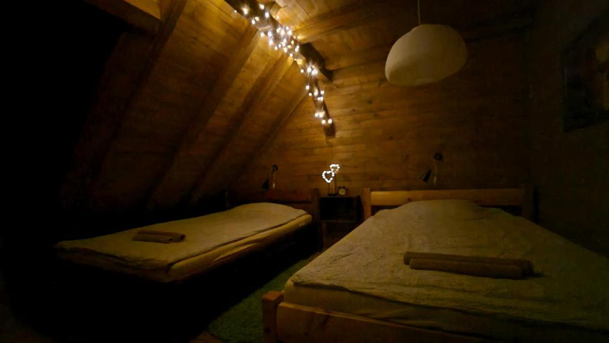 Kaludjerski Skok Stara Planina - Housity