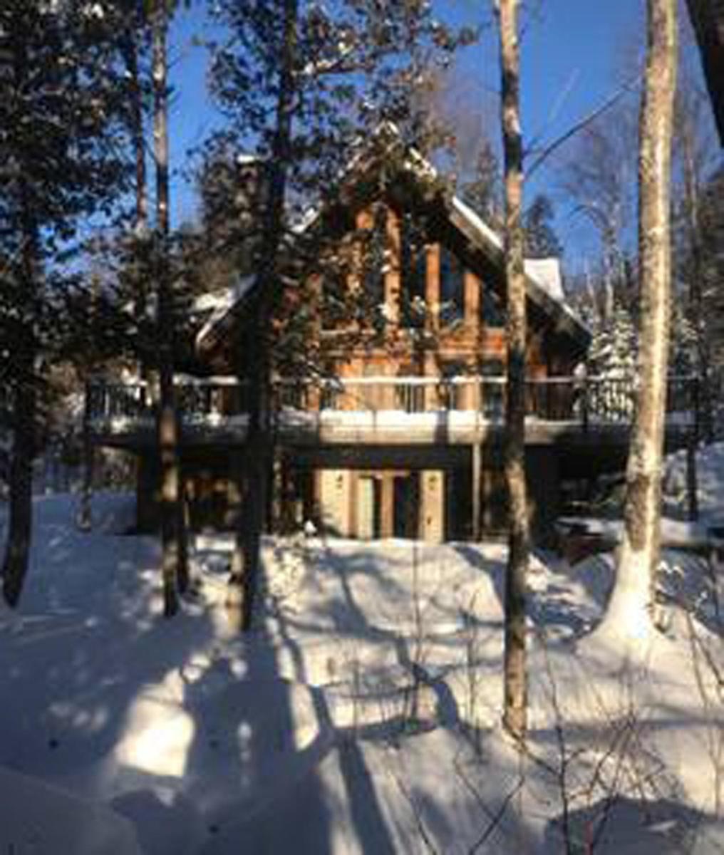 Chalet Mont Tremblant Luxury Lodge - Housity