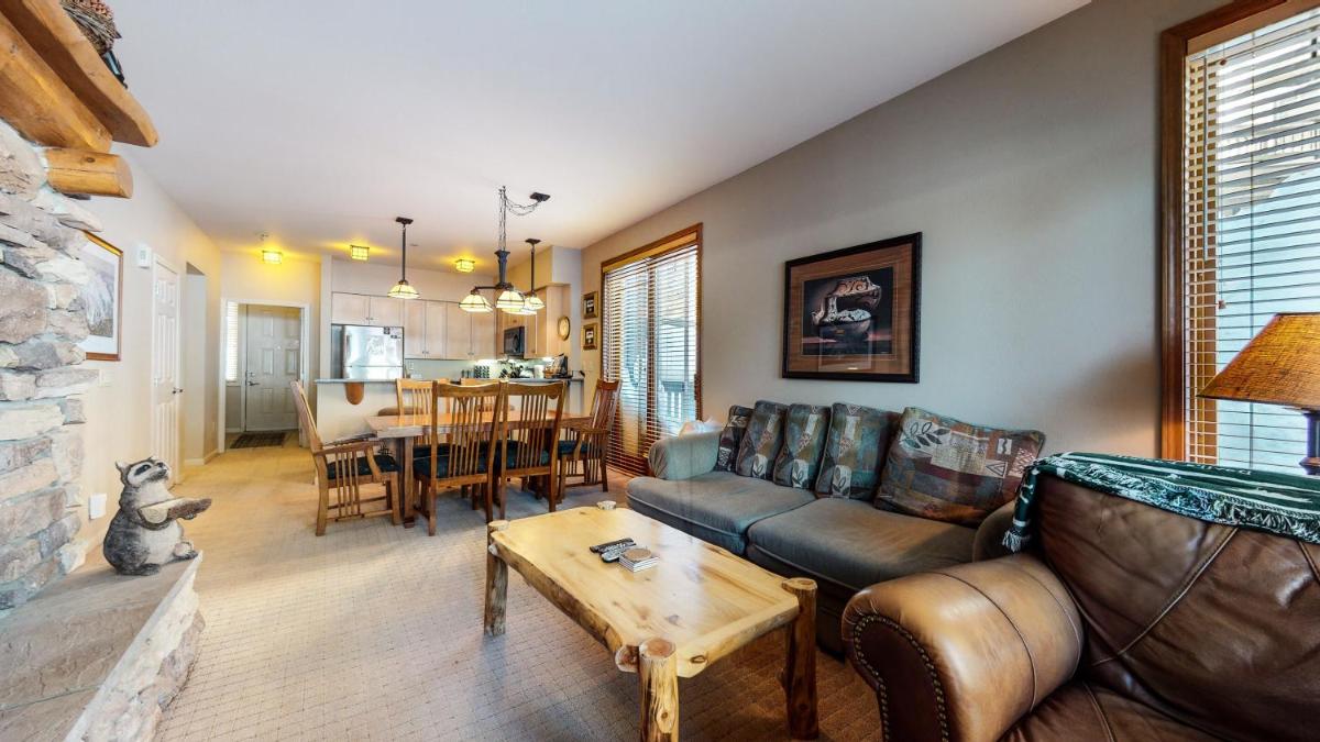 Mammoth Green #103 condo - Housity