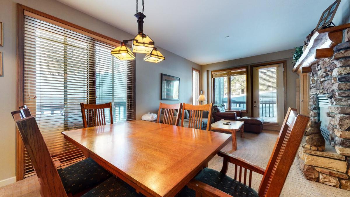 Mammoth Green #103 condo - Housity
