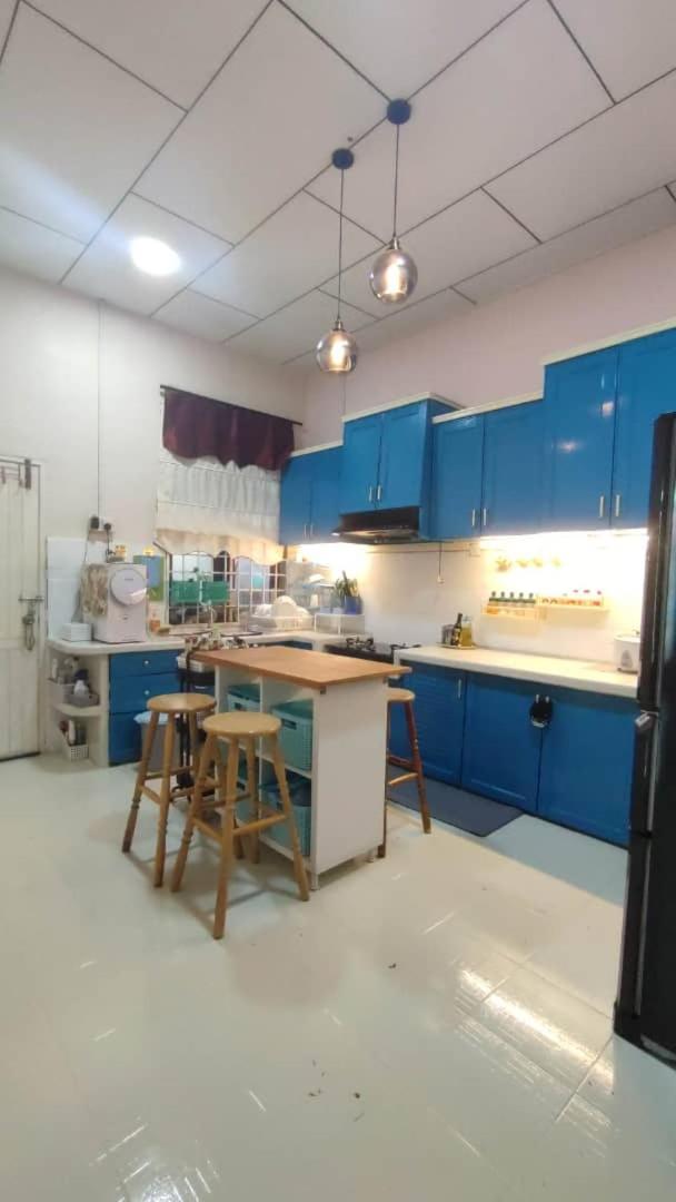 Suitetrails - PULAI FIELD AA HOMESTAY