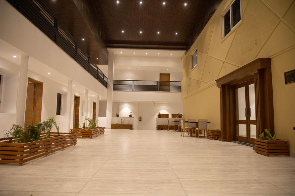 Iris Lite Corbett - Housity