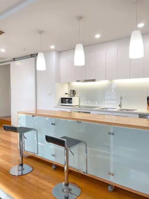 Luxury Hobart Waterfront Apartment with views! - Hizvo