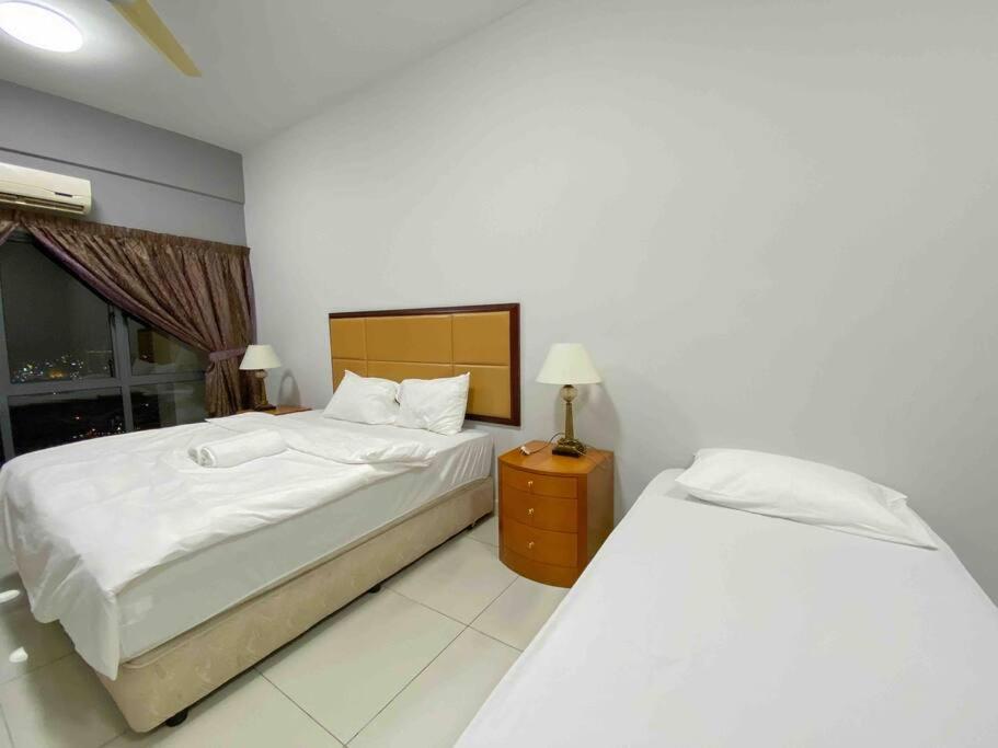 Setiawalk Puchong Penthouse 8-10Pax 4R3B - Housity