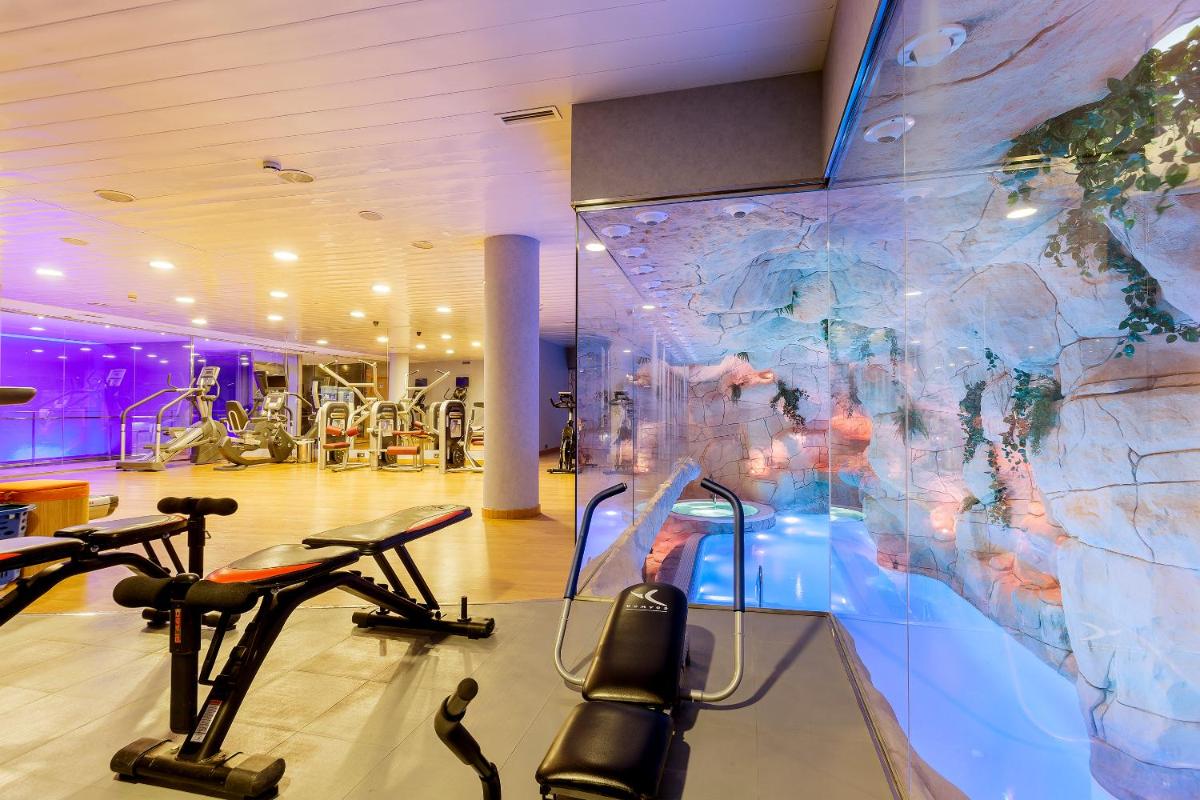 Gimnasio o instalaciones de fitness de Hotel Beverly Park & Spa