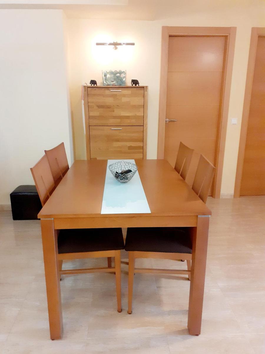 Acapulco Fuengirola holidays - Housity