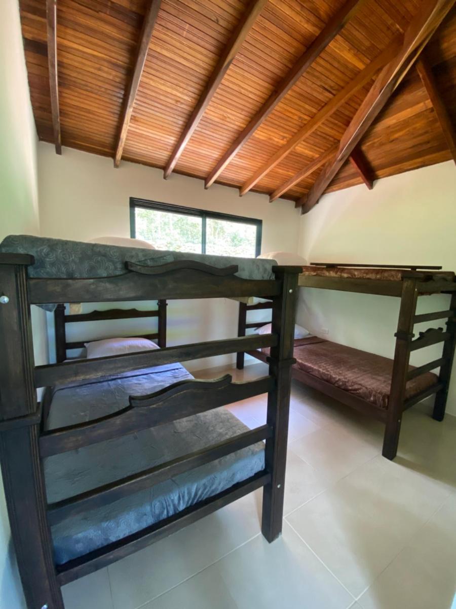 Agradable casa de campo con jacuzzi, hermosa vista, Cabaña Las Palmas - Housity