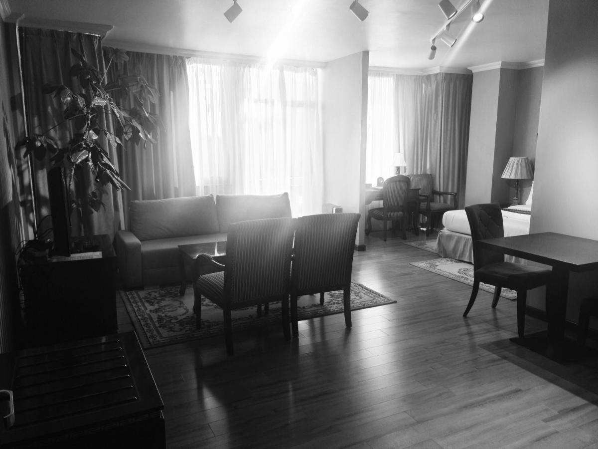 The Residence Hotel - Housity
