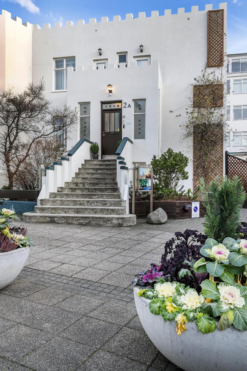 Suitetrails - Castle House Luxury Apartments