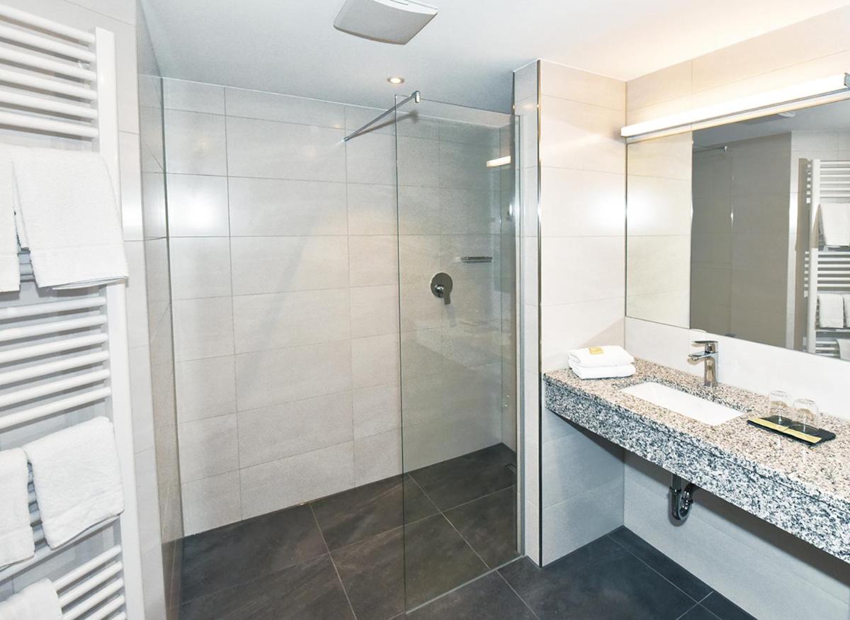 Hotel Weisses Lamm - Housity