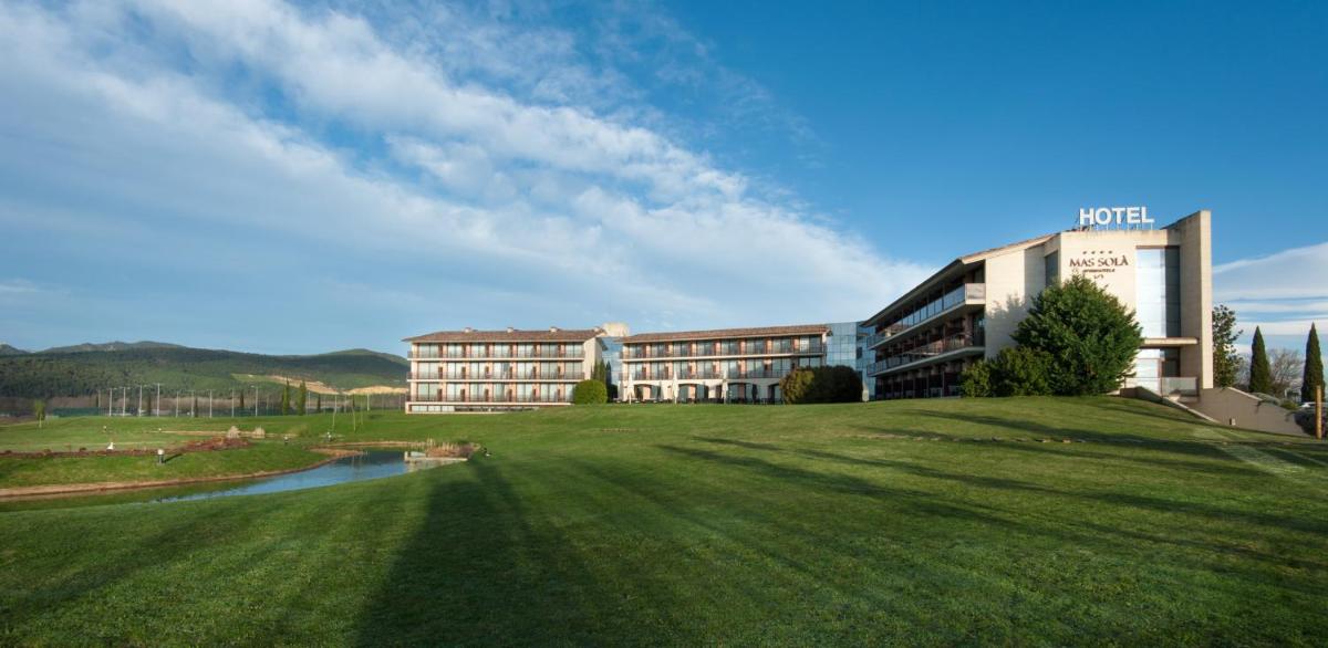 Hotel Mas Solà - Housity