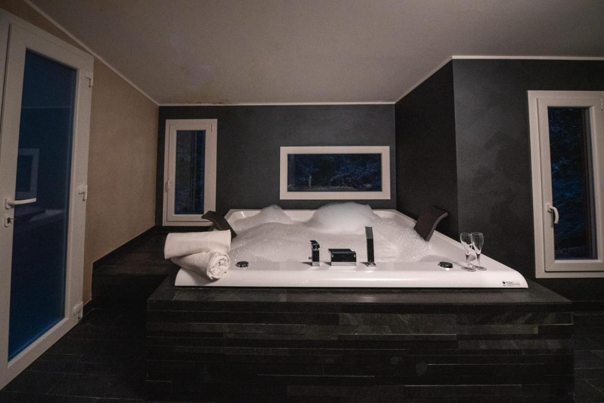 V APARTMENTS - Housity