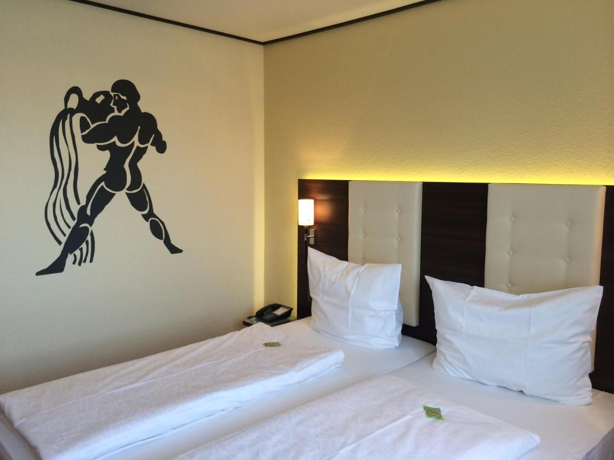 Hotel Zum Rosengarten - Housity