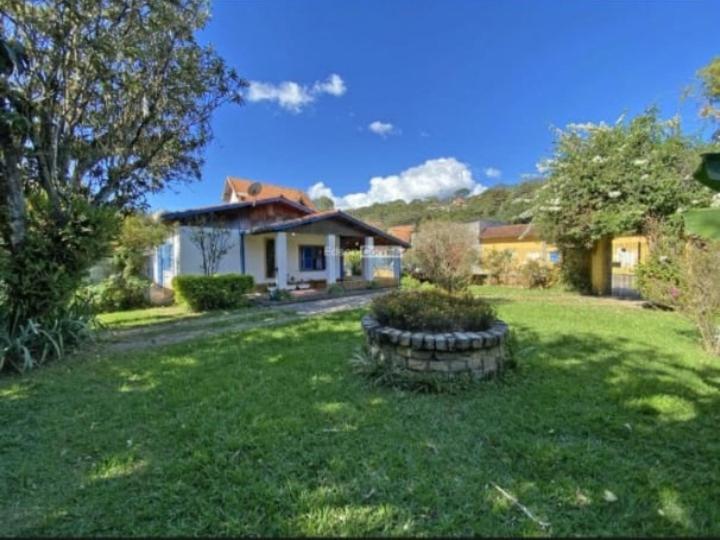 Passa Quatro- CASA INTEIRA RUSTICA para até 9 pessoas - Housity
