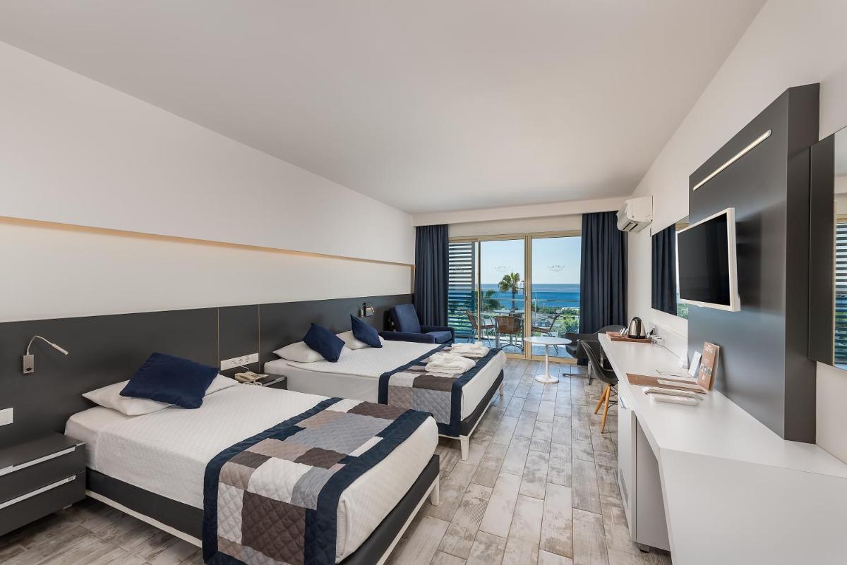 White City Beach Adult Only - Housity